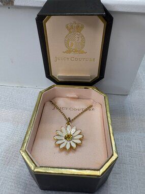 Juicy Couture Daisy Flower Necklace, Gold Enamel Pendant, In Original Box, Y2K